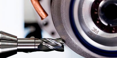 Cutting tool grinding with a CBN grinding wheel
